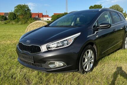 Kia ceed Sportswagon 63.000 km 10.800 &euro; Radegast 06369