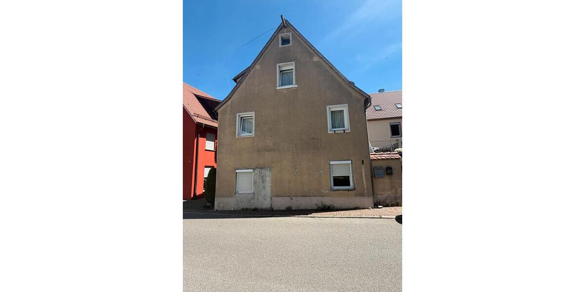 Mehrfamilienhaus, Wohnhaus Bad Saulgau - 9 Zimmer, 200 m&sup2;, 279.000&euro; | Angebot:26916801