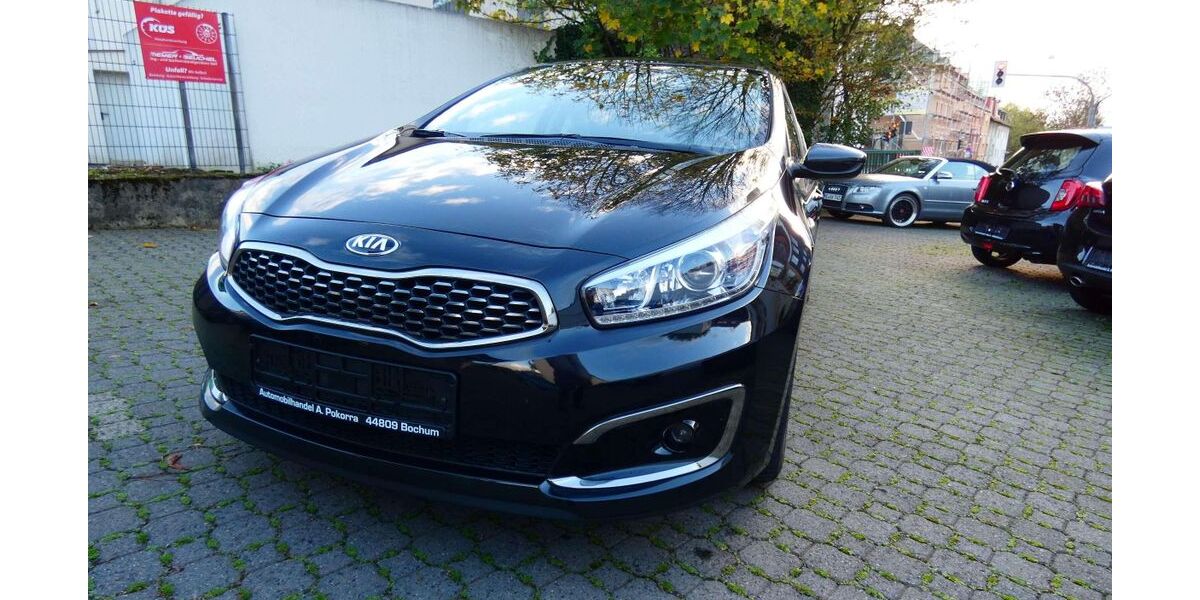 Kia ceed / Ceed 54.600 km 10.900 &euro; Bochum 44809