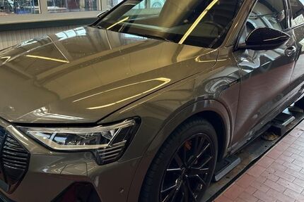 Audi e-tron 41.053 km 39.944 &euro; Hagen 58091