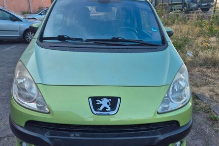 Peugeot 1007 215.123 km 1.250 &euro; Dietzenbach 63128