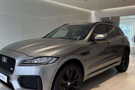 Jaguar F-Pace 135.800 km 25.900 &euro; Passau 94036