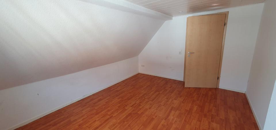 Dachgeschoßwohnung Wipperfürth - 3 Zimmer, 53 m&sup2;, 530&euro; | Angebot:26323577