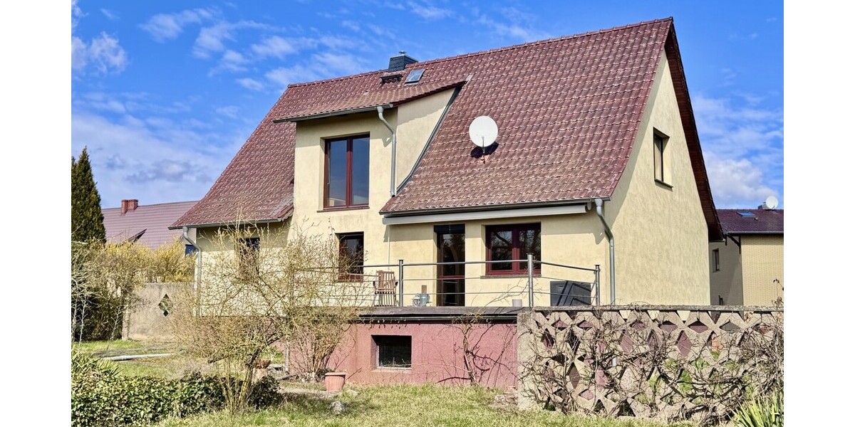 HORN IMMOBILIEN ++ Einfamilienhaus in Tantow mit Einbauküche, Garage und großem Grundstück - Einfamilienhaus Tantow | Angebot:24299209