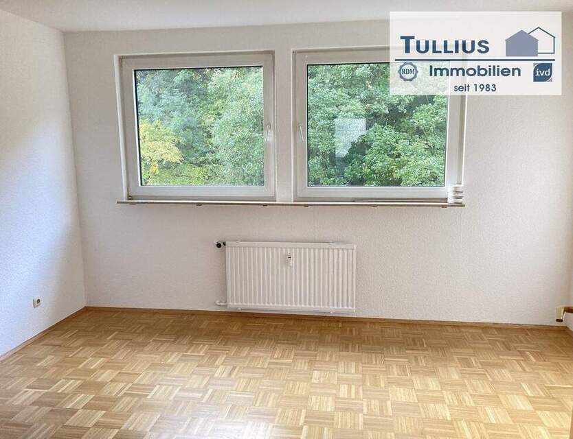 3-Zimmer-DG-Wohnung mit Balkon und Einbauküche in Essen-Borbeck 3 zimmer