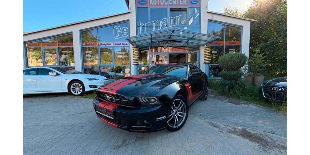 Ford Mustang 89.000 km 14.990 &euro; Rudolstadt 07407