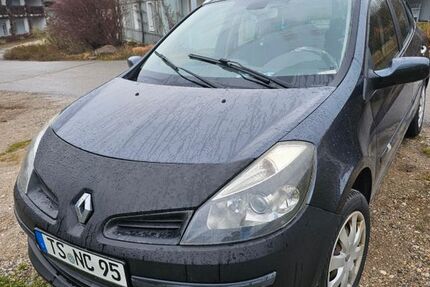 Renault Clio 301.000 km 600 &euro; Trostberg 83308