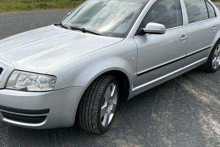 Skoda Superb 209.500 km 1.290 &euro; Felsberg 34587