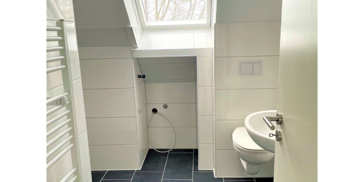 Dachgeschoßwohnung Wilhelmshaven - 2 Zimmer, 45 m&sup2;, 400&euro; | Angebot:25960045