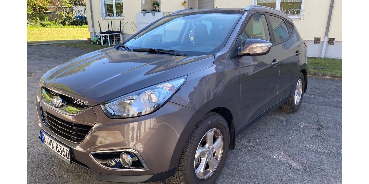 Hyundai ix35 96.000 km 10.700 &euro; Leverkusen 51373