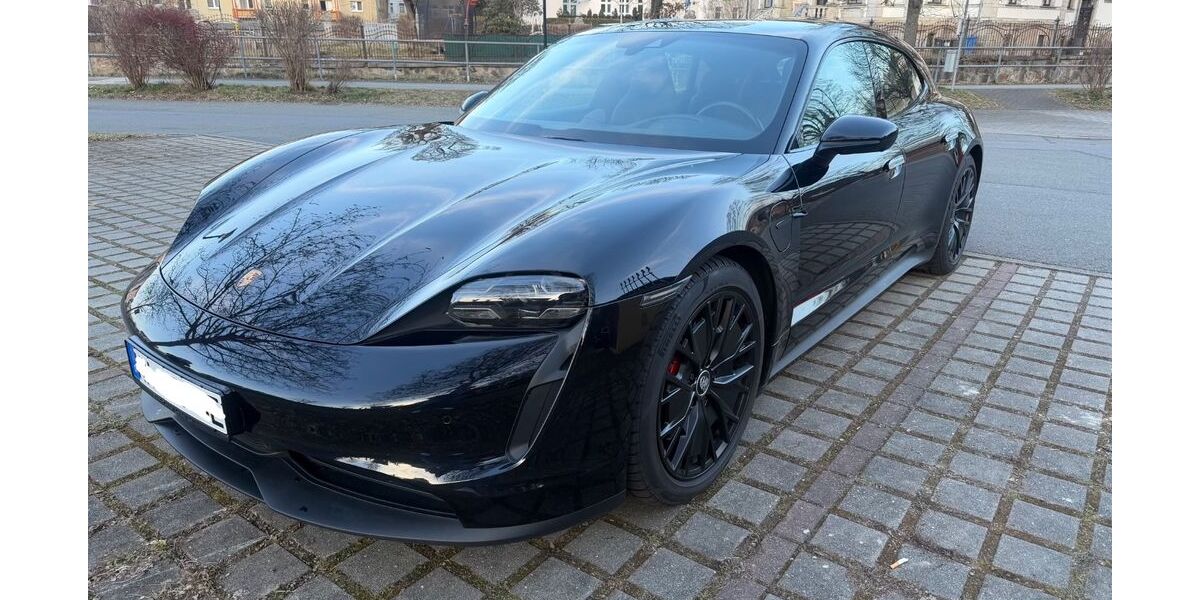 Porsche Taycan 73.900 km 67.890 &euro; Creglingen 97993