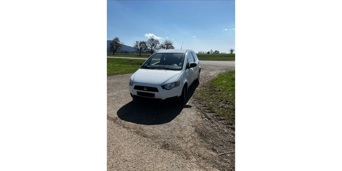 Mitsubishi Colt 105.000 km 2.750 &euro; Schömberg 72355