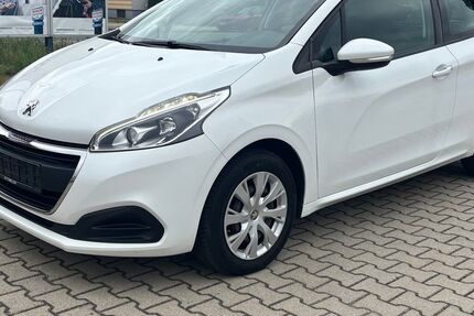 Peugeot 208 199.900 km 3.900 &euro; Halle/Saale 06126