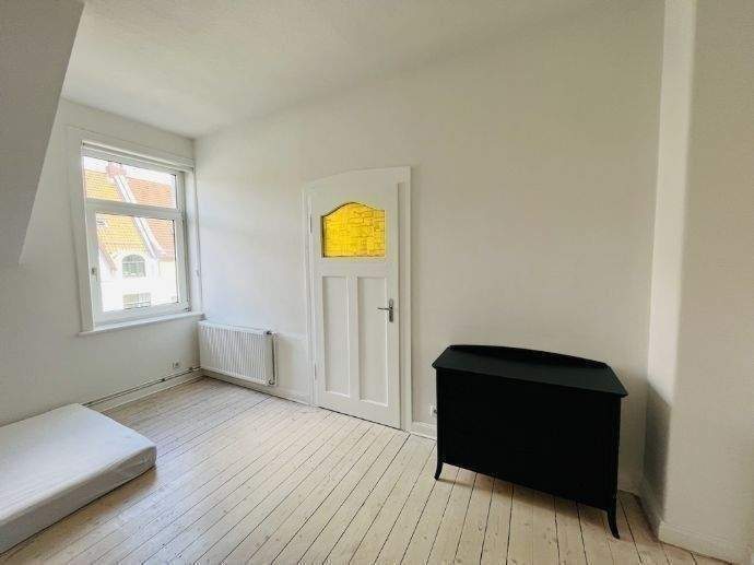 Etagenwohnung Hannover List - 3 Zimmer, 84 m&sup2;, 1.650&euro; | Angebot:24815204