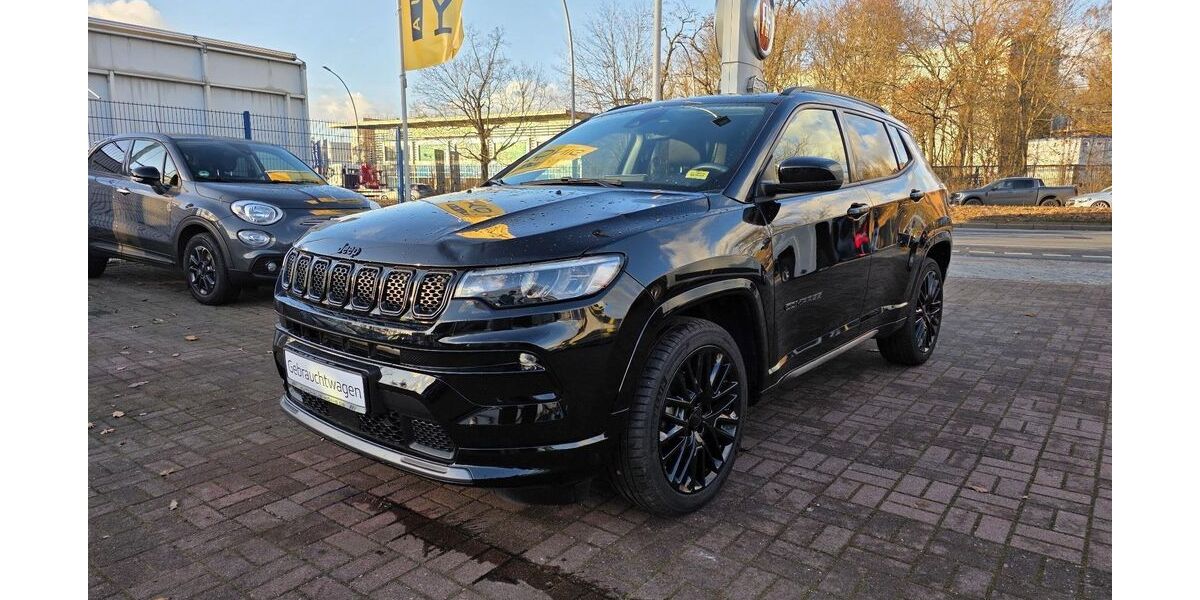 Jeep Compass 9.165 km 27.999 &euro; Berlin 13599