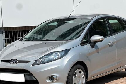 Ford Fiesta 179.000 km 2.980 &euro; Flörsheim am Main 65439
