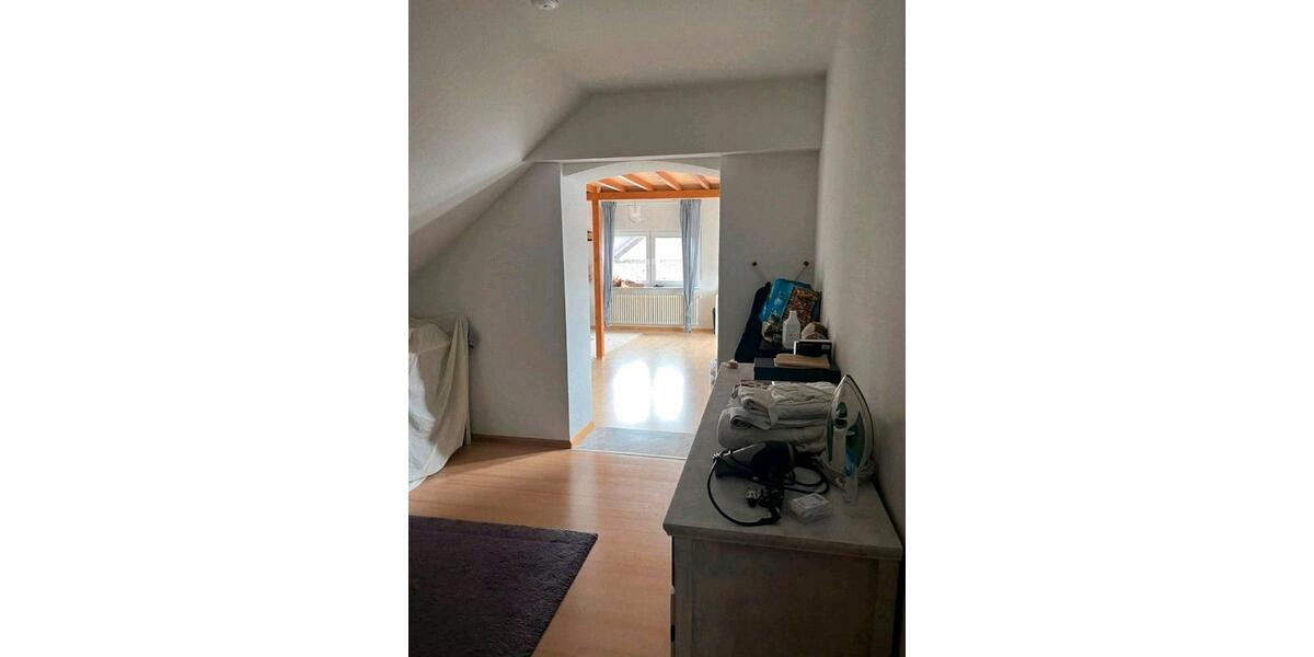 Einfamilienhaus Ihringen - 8 Zimmer, 214 m&sup2;, 1.900&euro; | Angebot:26051481