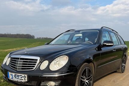 Mercedes-Benz E 320 339.700 km 8.999 &euro; Mücke 35325