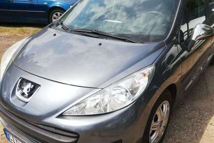 Peugeot 207 149.500 km 2.970 &euro; Berlin - Pankow 13127