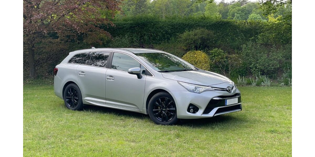 Toyota Avensis 134.147 km 11.800 &euro; Stelle 21435