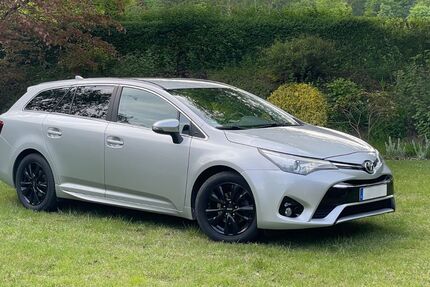 Toyota Avensis 134.270 km 11.800 &euro; Stelle 21435
