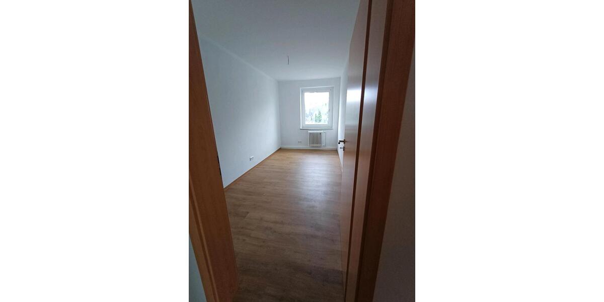 Erdgeschoßwohnung Eisfeld - 4 Zimmer, 69 m&sup2;, 700&euro; | Angebot:26381319