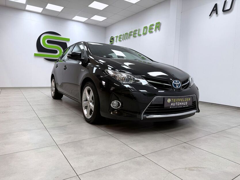 Toyota Auris 123.549 km 11.990 € Steinfeld 49439