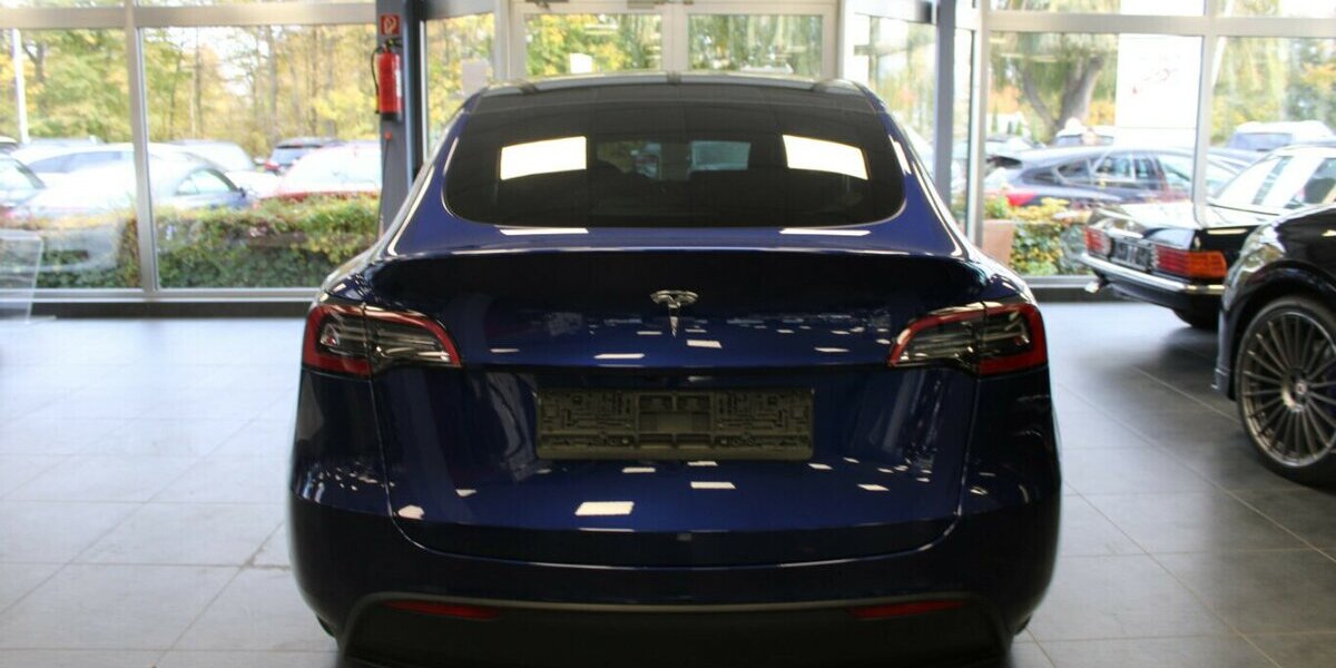 Tesla Model Y RWD 33.530 km 32.980 &euro; Euskirchen 53881
