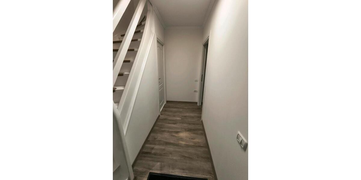 Etagenwohnung Kronach - 6 Zimmer, 150 m&sup2;, 1.000&euro; | Angebot:26567516