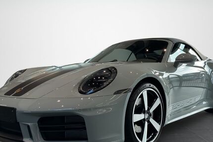 Porsche 992 4.500 km 174.880 € Friedrichshafen 88045