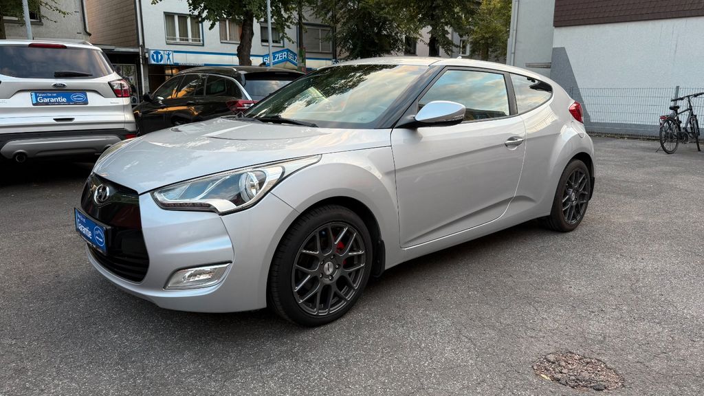 Hyundai Veloster 124.000 km 7.299 &euro; Marl 45770