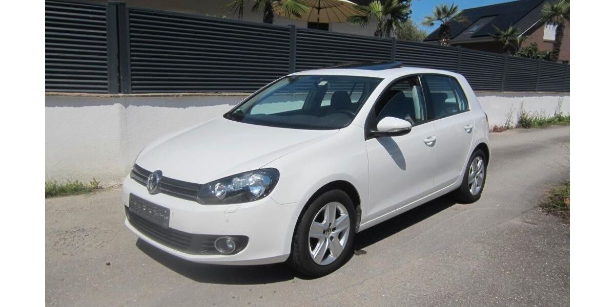 VW Golf 220.000 km 2.990 &euro; Öhringen-Cappel 74613