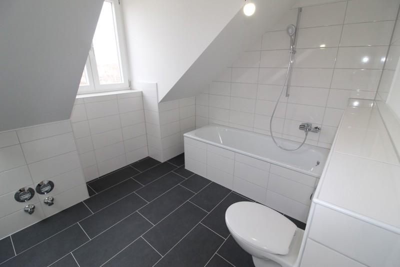 Dachgeschoßwohnung Dachau - 3 Zimmer, 87 m&sup2;, 1.527&euro; | Angebot:25387255
