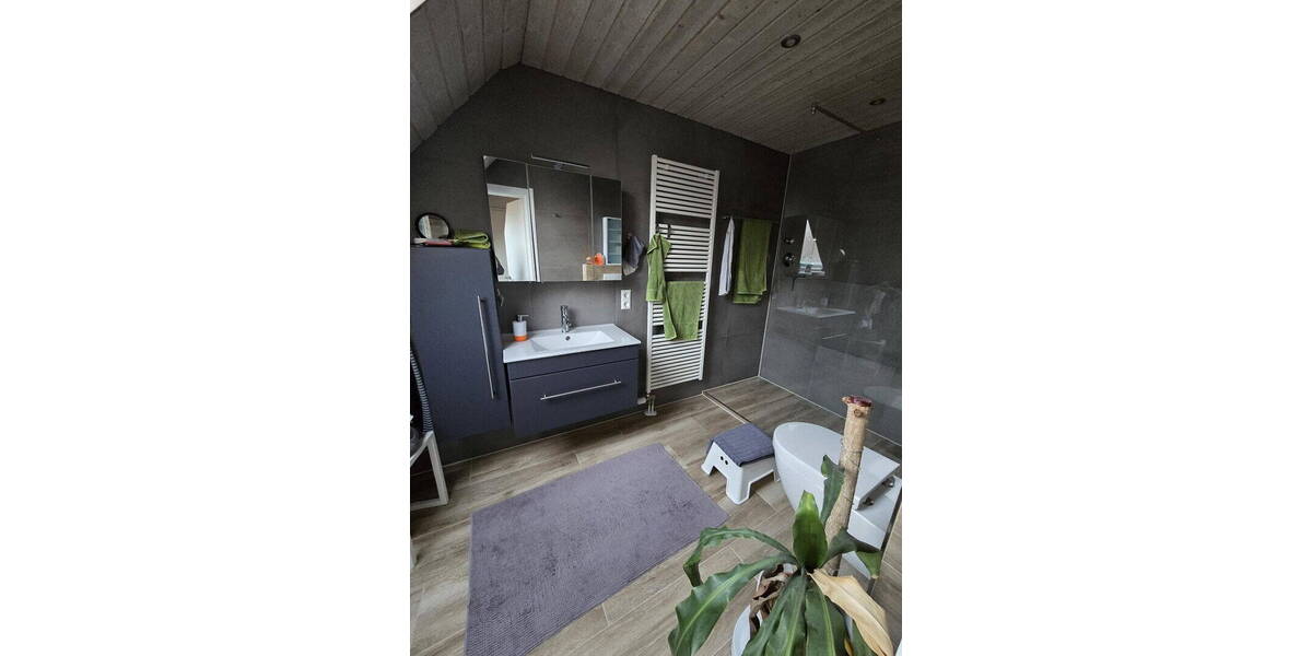 Reihenmittelhaus Renningen - 7 Zimmer, 155 m&sup2;, 620.000&euro; | Angebot:26090020