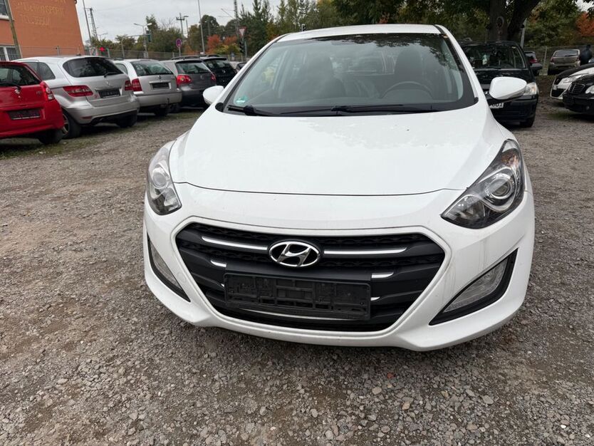 Hyundai i30 165.213 km 7.590 € Kaiserslautern 67663
