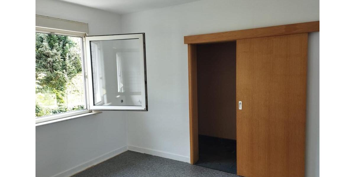 Etagenwohnung Lennestadt - 3 Zimmer, 90 m&sup2;, 600&euro; | Angebot:26377442