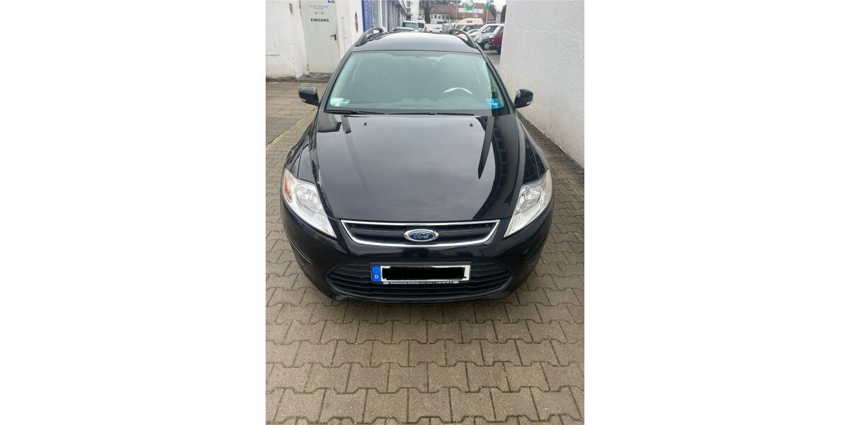 Ford Mondeo 124.900 km 3.299 &euro; München 81737