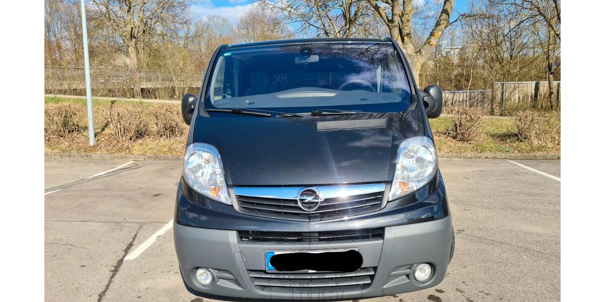 Opel Vivaro 333.000 km 7.900 &euro; Günzburg 89312
