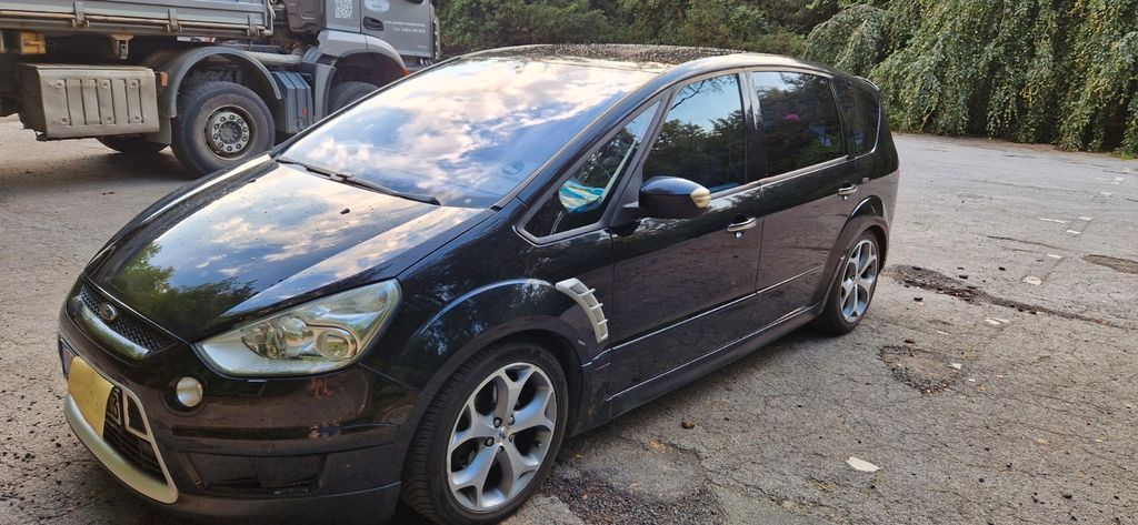 Ford S-Max 272.000 km 3.900 &euro; Lünen 44532