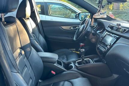 Nissan Qashqai 110.400 km 15.990 &euro; Karlsruhe 76199