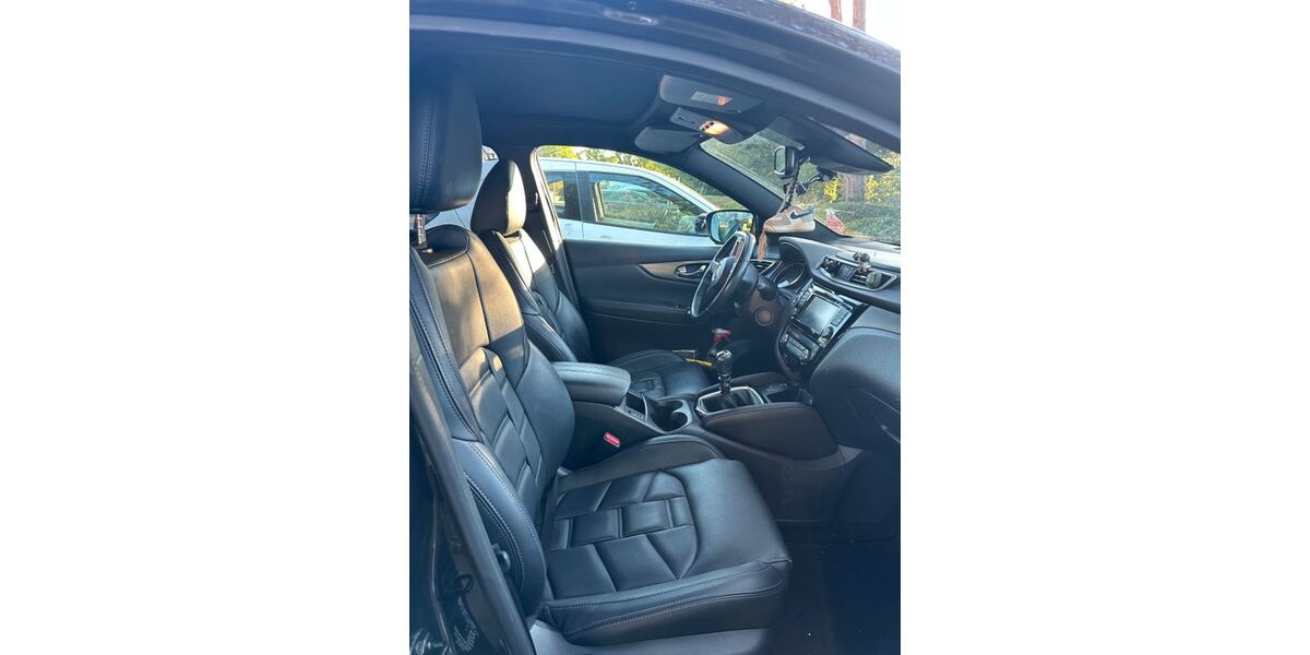 Nissan Qashqai 110.400 km 15.990 &euro; Karlsruhe 76199