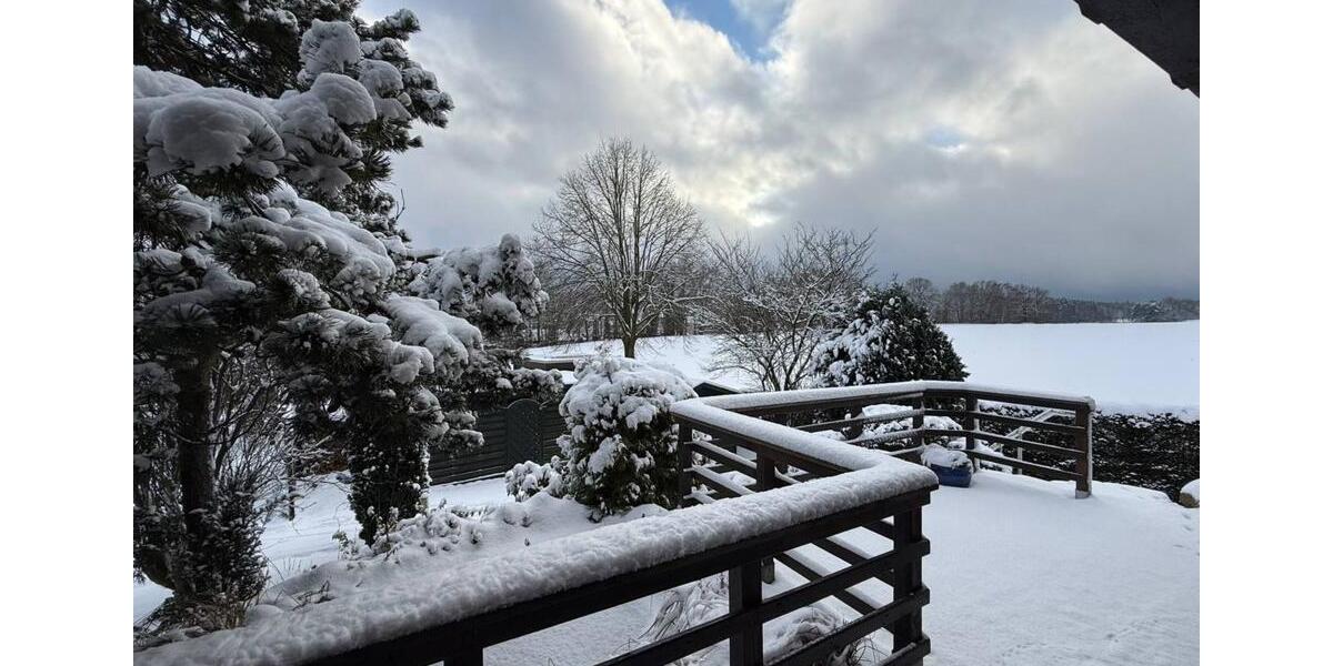3-Zi. Wohnung in ruhiger Lage mit weitem landschaftlichen Blick 3 zimmer