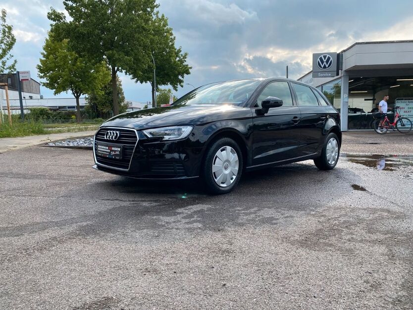 Audi A3 75.085 km 14.490 € Viersen 41748