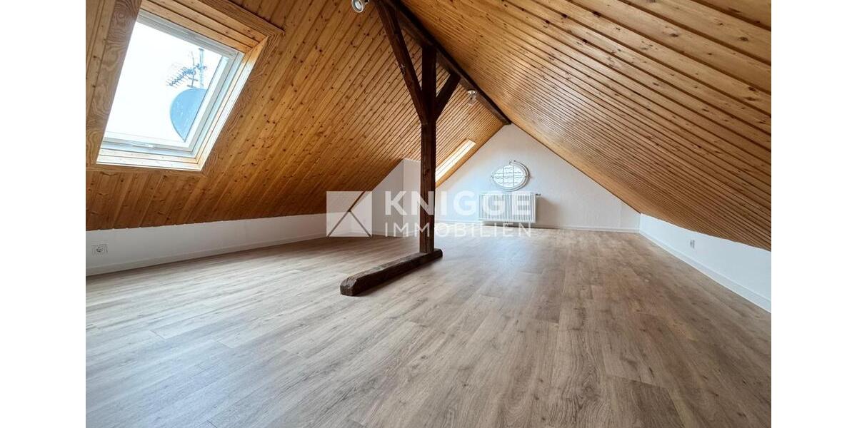 +++ 3419 - Modernisiertes EFH mit großem Garten in GL-Heidkamp +++ 4 zimmer