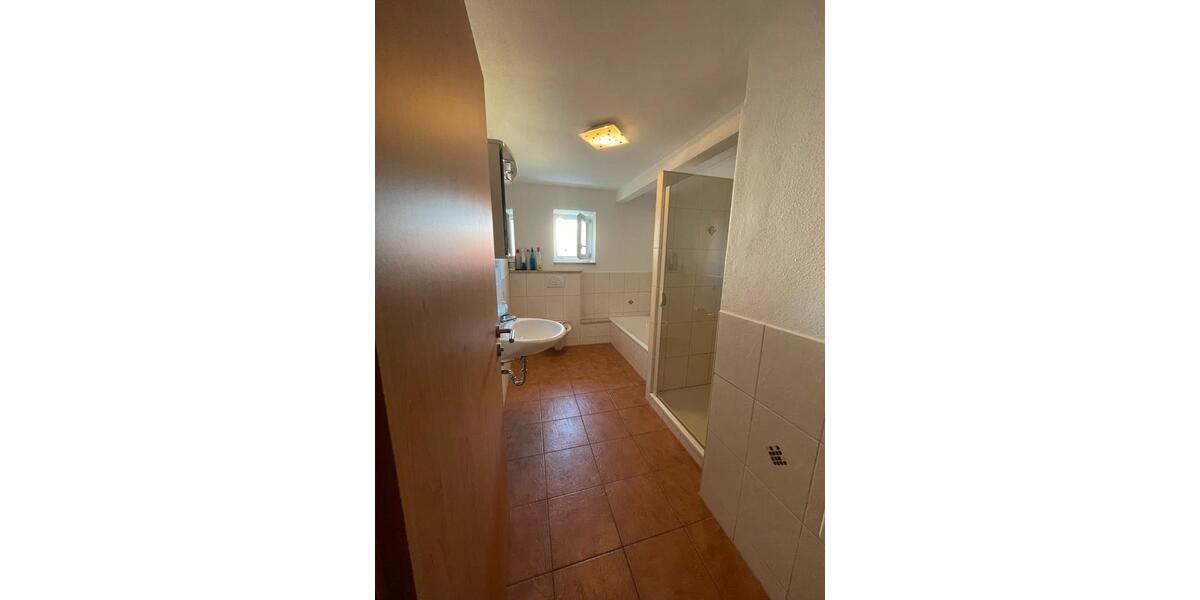 Etagenwohnung Pfarrkirchen - 2 Zimmer, 71 m&sup2;, 640&euro; | Angebot:26413645