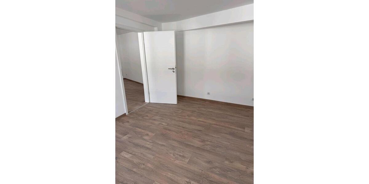 Etagenwohnung Bad Kreuznach Bad Münster am Stein-Ebernburg - 3 Zimmer, 93 m&sup2;, 1.400&euro; | Angebot:26442550