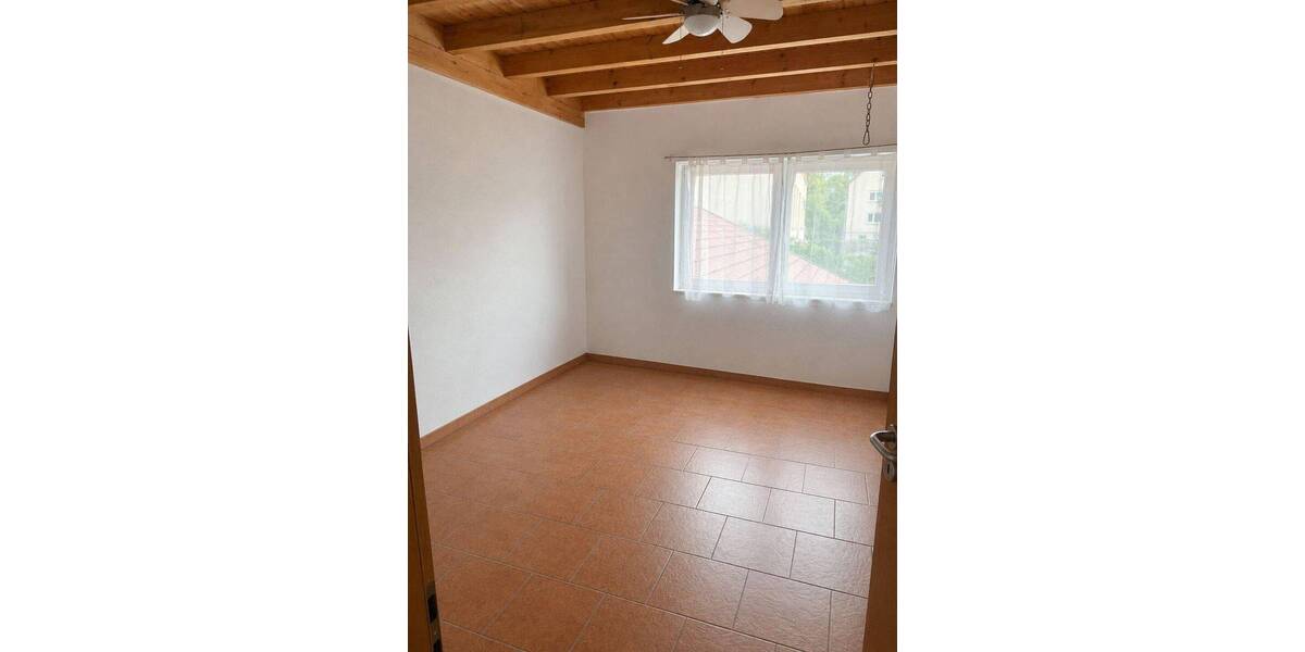 Etagenwohnung Dettenhausen - 2 Zimmer, 75 m&sup2;, 850&euro; | Angebot:26569835