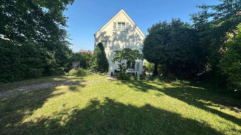 Haus zum Mieten in Stuttgart 3.650 € 175 m²