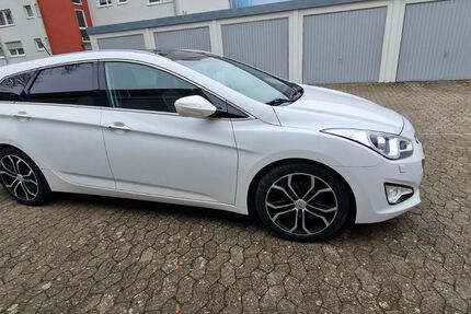 Hyundai i40 186.000 km 7.500 &euro; Lahr 77933