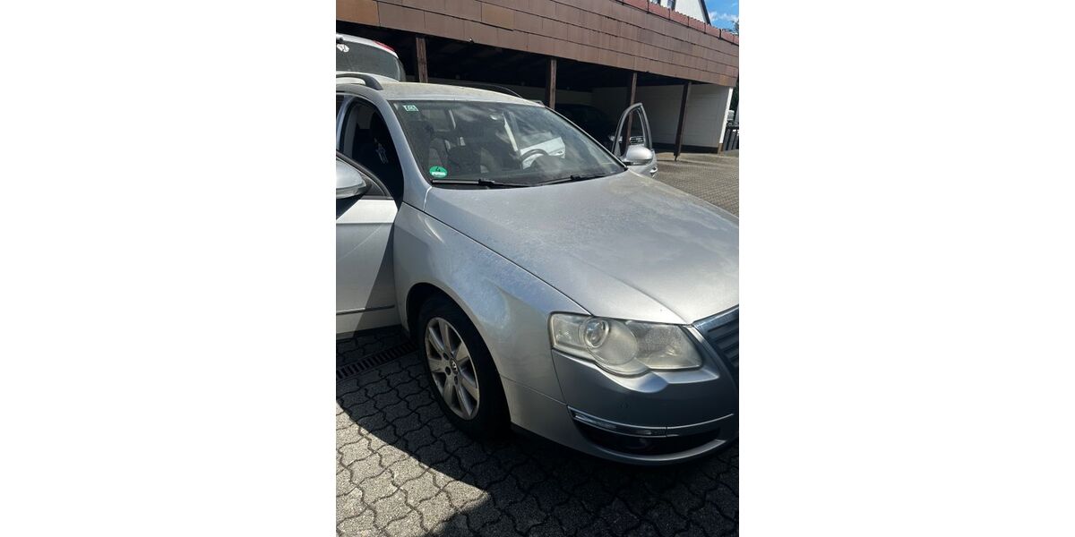 VW Passat 244.000 km 2.495 &euro; Feucht 90537